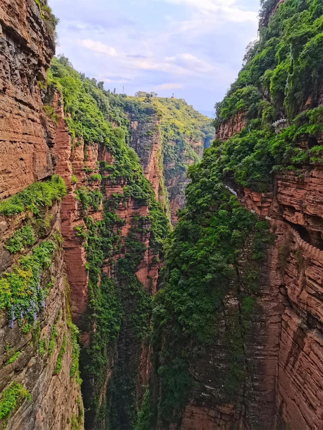 昆明楚雄企業(yè)徒步團(tuán)建露營(yíng)之旅